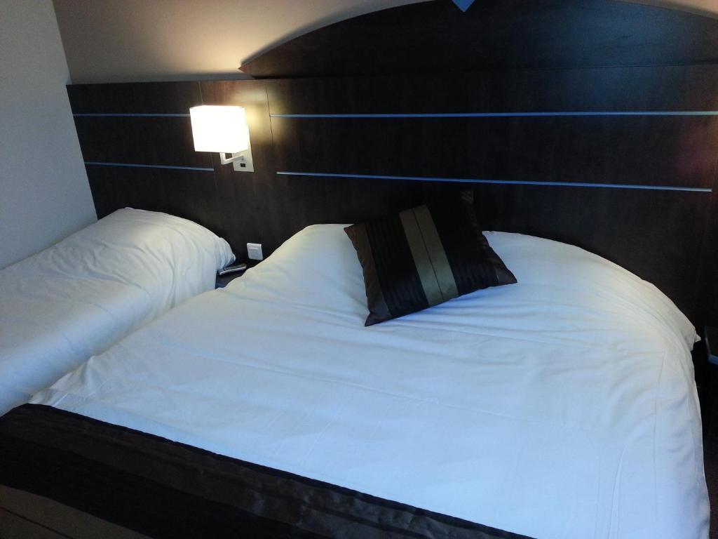 Hotel Akena City Caudry Bilik gambar