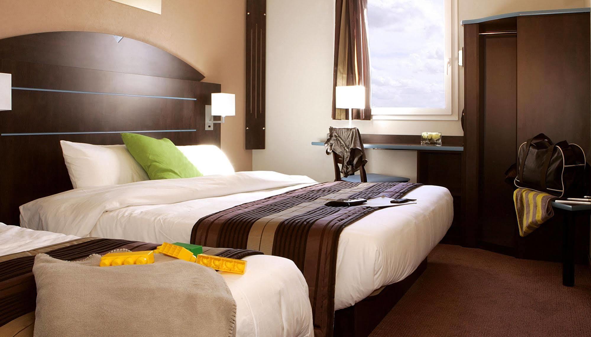 Hotel Akena City Caudry Luaran gambar